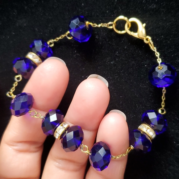 Beautiful glass bracelet. - Picture 1 of 8